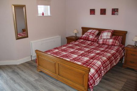 LONG TERM LET, 19 Richies Wood, Priestland Road, Bushmills, BT57 8WD - Photo 5