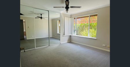 Centrally located spacious unit - Photo 4