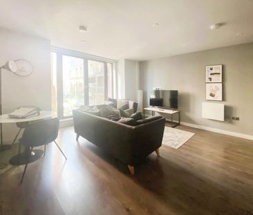 2 bedroom Flat To Let - Photo 2