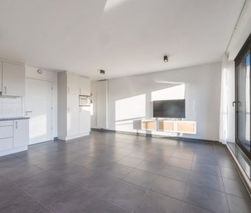 Instapklaar appartement met terras en twee slaapkamers - Photo 3