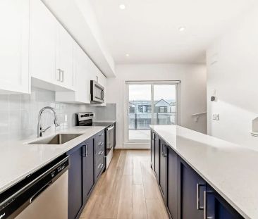 Modern 3 Bedroom Townhome! — 3 Bedrooms Townhouse - Photo 1