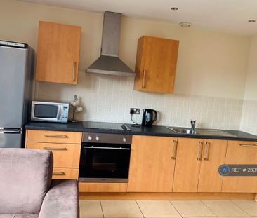 1 bedroom flat to rent - Photo 6