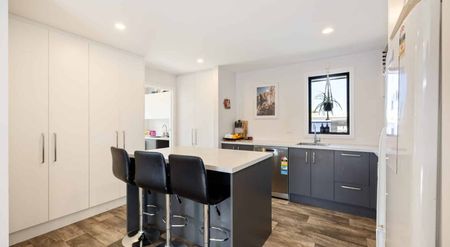 Sun soaked north-facing - Photo 3