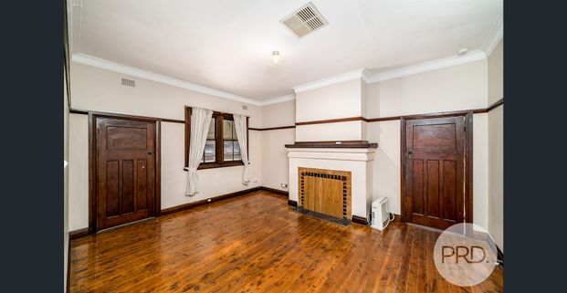 5 Docker Street , Wagga Wagga - Photo 1