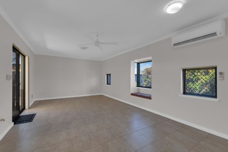Two Bedroom Unit in Rockingham - Photo 3