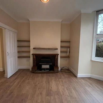 4 bedroom terraced house to rent - Photo 1