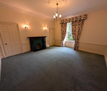 5 bedroom detached house to rent - Photo 4