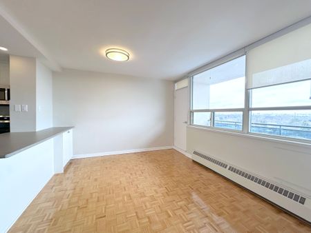 For Lease - 12 Rockford Road Unit# 902, Toronto, Ontario - Photo 2