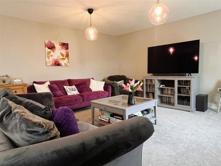 4 bedroom terraced house to rent - Photo 5