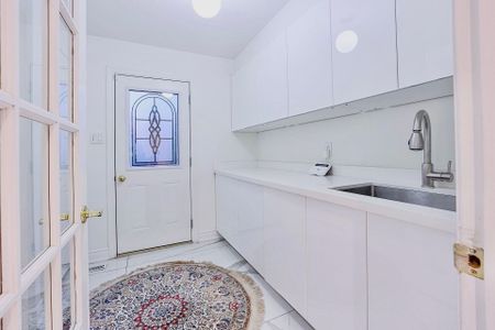 For Lease - 89 Yonge Boulevard, Toronto, Ontario - Photo 5