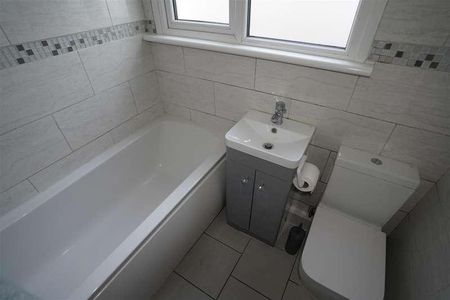 North Crescent, Southend-on-sea, SS2 - Photo 3