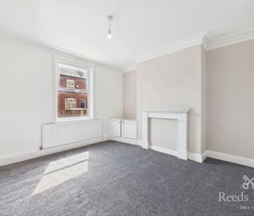 2 bedroom end of terrace house to rent - Photo 1