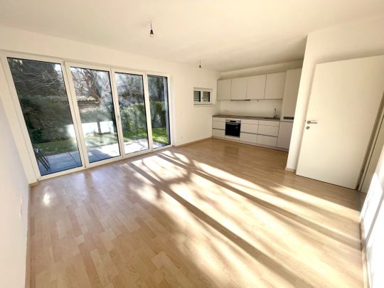 PROVISIONSFREI - U1 LEOPOLDAU - TRAUMHAFTE WOHNUNG MIT CA.50 m2 EIGENGARTEN - IDYLLISCHE GRÜNRUHELAGE - HAUSTIERE WILLKOMMEN - Foto 1