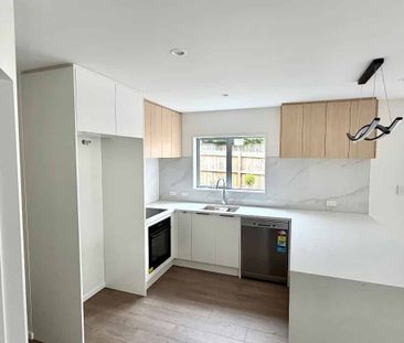 Kelston, 4 bedrooms - Photo 1