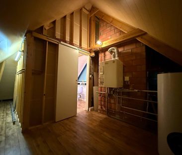 Riant en bemeubeld appartement met 5 slpks en daktuin in Balen-cent... - Photo 1