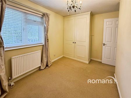 Orchard Drive, Wooburn Green, High Wycombe, HP10 - Photo 5