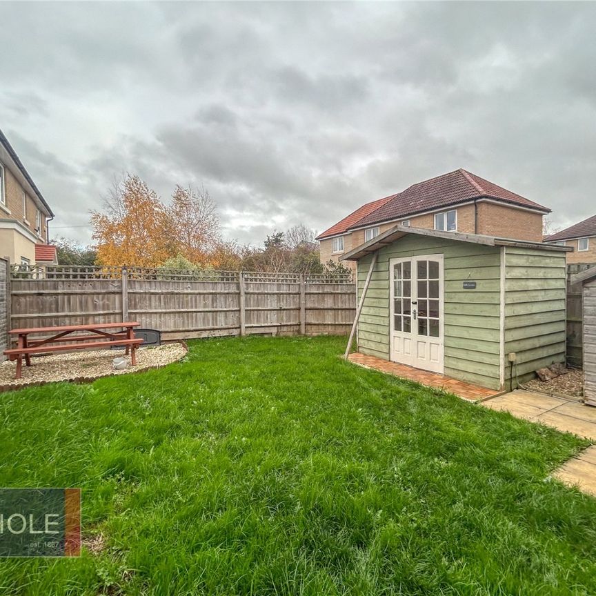 Lupin Close, - Photo 1