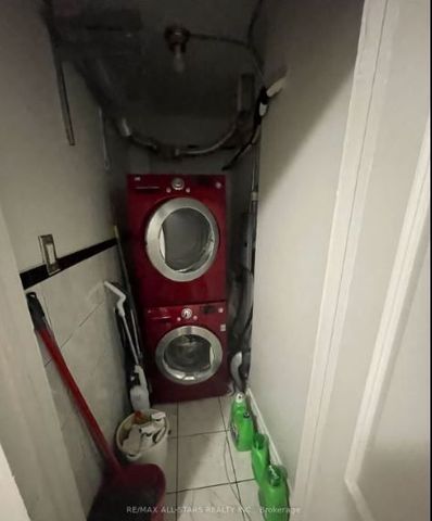 For Lease - 1074 Bloor Street, Toronto, Ontario - Photo 4