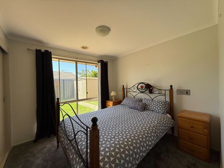 Spacious and Modern Home Available for Lease - Photo 4