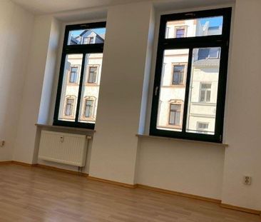 **helle 3 Zimmer mit EBK & Balkon** - Photo 1