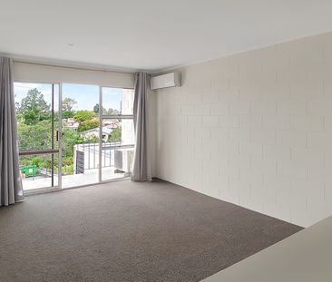 NEW LYNN - 2 Bedroom - Photo 5