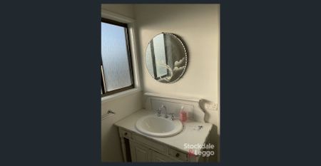 Renovated beachside retreat - Photo 4