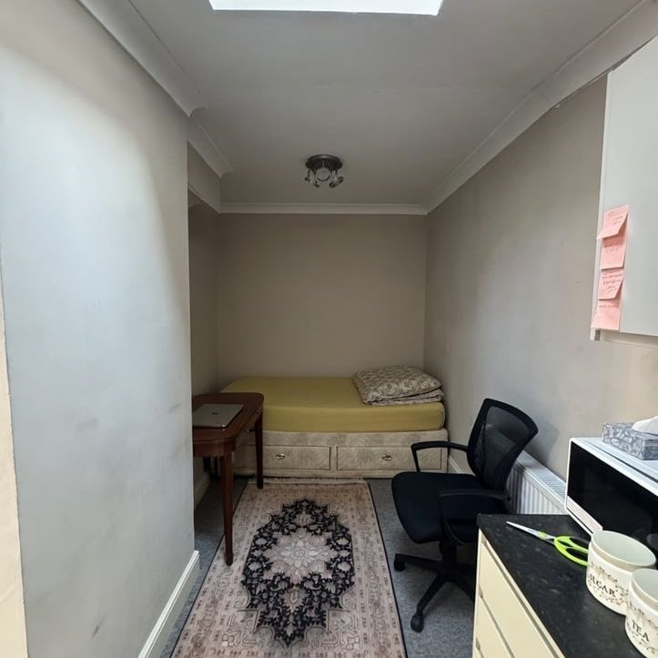 Studio Flat, Finchley Road, NW3 - Photo 1