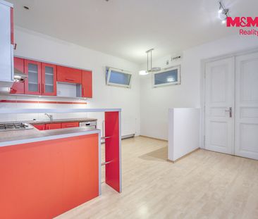 Pronájem bytu 2+1 77 m² - Photo 2
