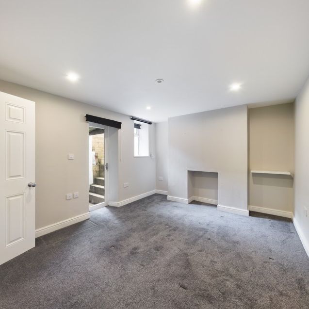 Portland Square, Pittville, Cheltenham, GL52 - Photo 1