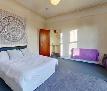 6 bedroom house to rent - Photo 2