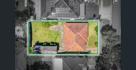 NEAT AND TIDY - PRIME LOCATION! - Photo 5