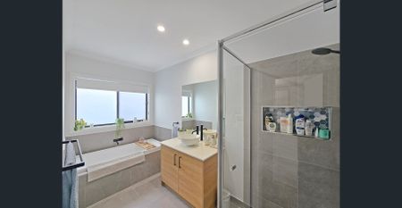 Stunning Family Home - Photo 5