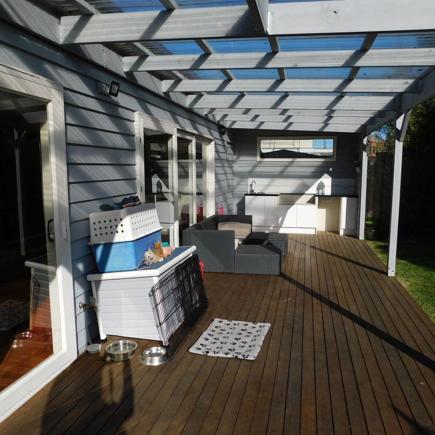 Beautiful family home - Photo 1