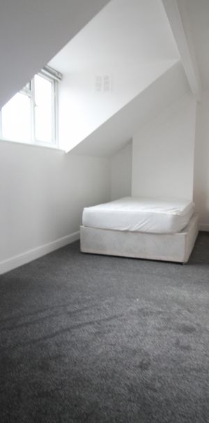 2 Bedroom Terraced House - Photo 1