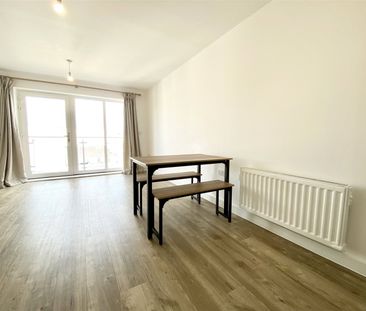 1 Bedroom - Photo 3
