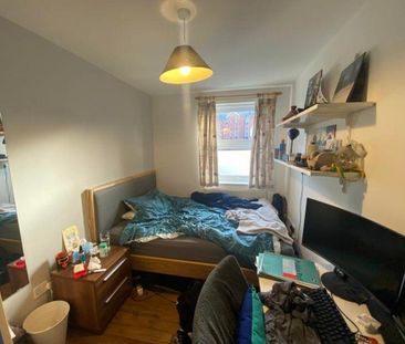 4 bedroom house to rent - Photo 3