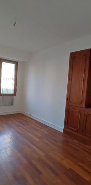 Appartement 1 pièces 33m2 MARSEILLE 1ER 595 euros - Photo 1