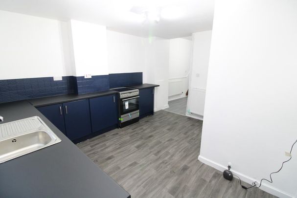 2 bedroom terraced house to rent - Photo 1