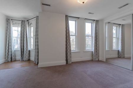 For Lease - 215 Carlton Street Unit# Unit 2, Toronto, Ontario - Photo 4