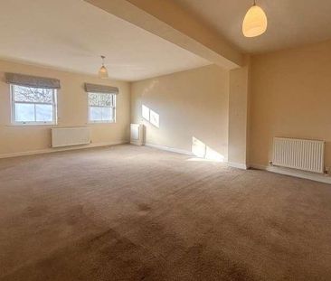 Pirbright, Woking, Surrey, GU24 - Photo 4