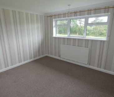 3 bedroom end of terrace house to rent - Photo 6
