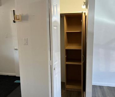 Studio a louer - Photo 2