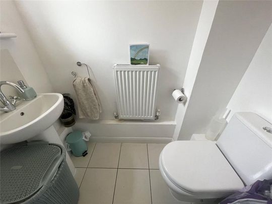 3 bedroom semi-detached house to rent - Photo 1