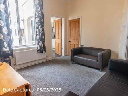 21 Ambrose Street - Photo 2