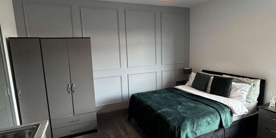 Collin Street Room 6 - Photo 3
