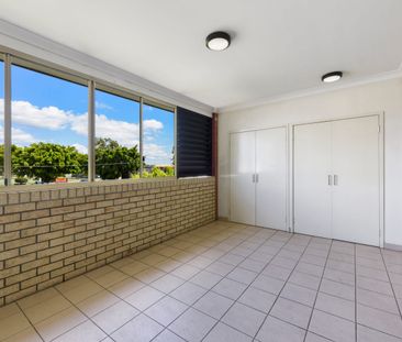 16/115 Nudgee Road, Hamilton, Qld 4007 - Photo 2