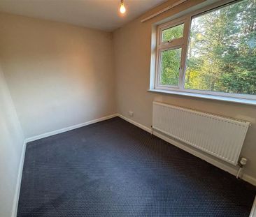 4 bedroom detached house to rent - Photo 5