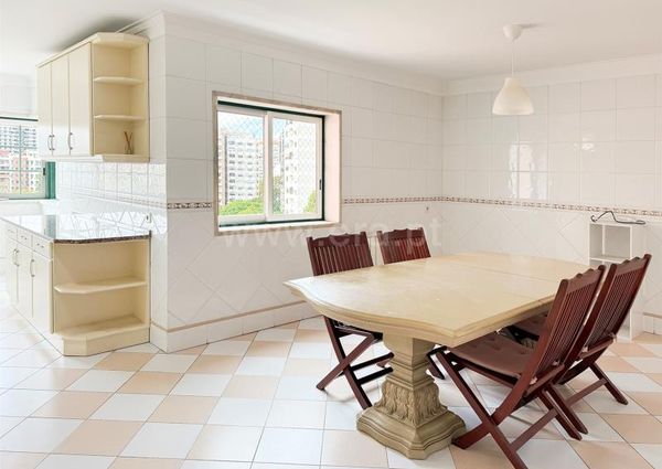 Apartamento T3 em Lisboa