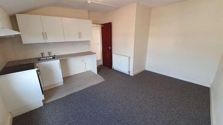 Blenheim Street, YO12 - Photo 3