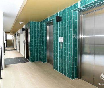 Modern 2-Bedroom Apartment in Boggo Road Village - Prime Dutton Par... - Photo 4